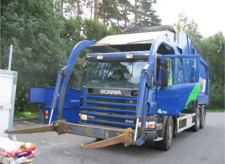 Garbage-Truck.webp