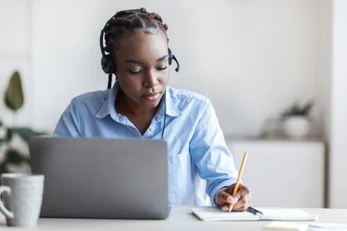 online-safety-training-elearning-contruction.webp